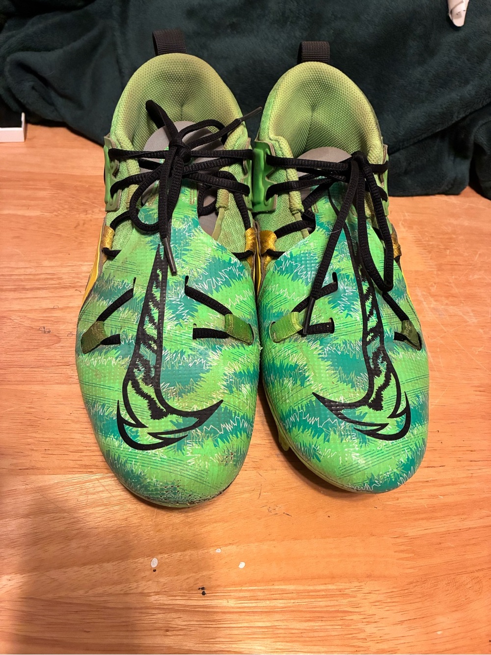 Nike Green and Yellow Kids Alpha Football Cleats - Picture 3 of 3